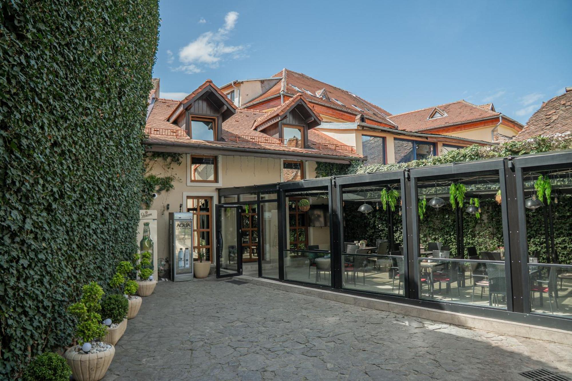 Hotel Marabella Sibiu Dış mekan fotoğraf